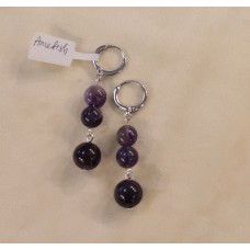 Auskari ar dabīgiem akmeņiem